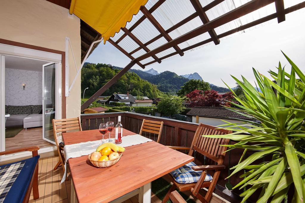 Apartment Sir George Garmisch-Partenkirchen Ruang foto